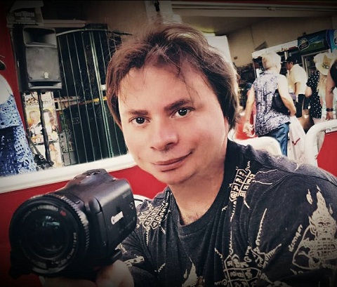 MyIndie Productions (@myindieprod) on Twitter photo <a href="/MyIndieProd/">MyIndie Productions</a> featured artist <a href="/Zevalation/">Zev Howley</a> was on <a href="/3CR/">3CR Community Radio</a> talking about his documentary THE ENLIGHTENED STATE OF TARA & its upcoming screening at the Melbourne Documentary Festival in July.
Interview HERE: 3cr.org.au/showreel/episo…
Artist Page: myindieproductions.com/zev-howley/
#IndieFilm <a href="/MyIndieProd/">MyIndie Productions</a> featured artist <a href="/Zevalation/">Zev Howley</a> was on <a href="/3CR/">3CR Community Radio</a> talking about his documentary THE ENLIGHTENED STATE OF TARA & its upcoming screening at the Melbourne Documentary Festival in July.
Interview HERE: 3cr.org.au/showreel/episo…
Artist Page: myindieproductions.com/zev-howley/
#IndieFilm