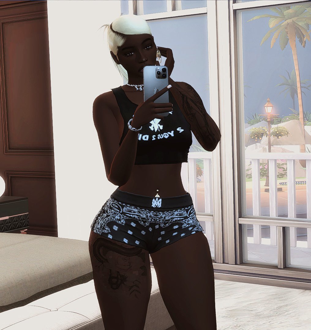 LadyGSimss's tweet photo. MY RASHIDAHHHH 😍😩😩

#TheSims4 #ShowUsYourSims https://t.co/LygJCqqxWm