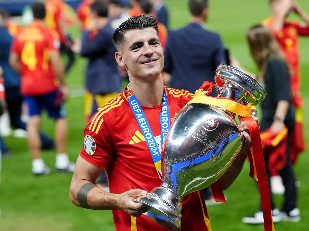 Si el nivel de confianza que le mostráis a un jugador de vuestra selección es el que todos mostrasteis ayer después de que fallase, no os quejéis después de que no le vaya bien.
Capitan ©️<a href="/SEFutbol/">Selección Española Masculina de Fútbol</a>