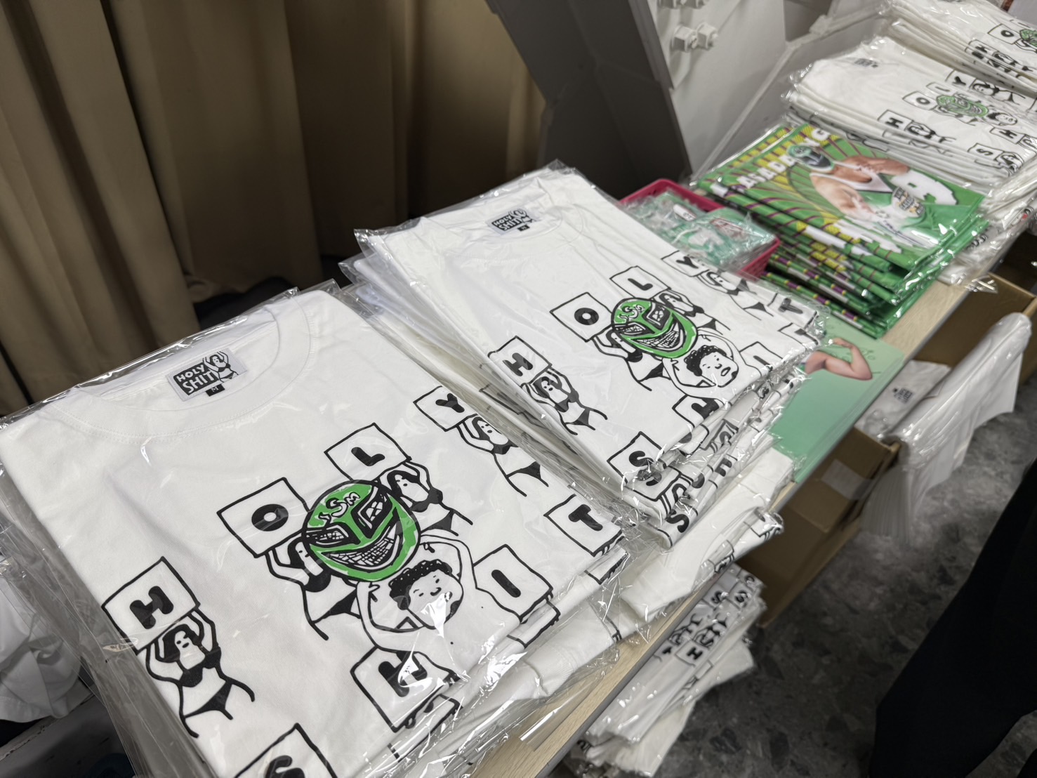 DDTプロレス スーパー・ササダンゴ・マシン×HOLY SHIT コラボTシャツ