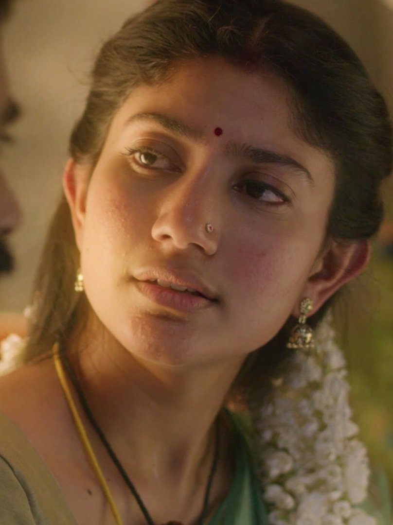 In first night with husband....

Baby innaiku namakku first night illa....en friend kooda than unaku... veliya wait pannran...

Yenna sollra...

aama avan wife en kooda than first night panna....

ithu thappilaya.... (me who already slept with his friend😋)