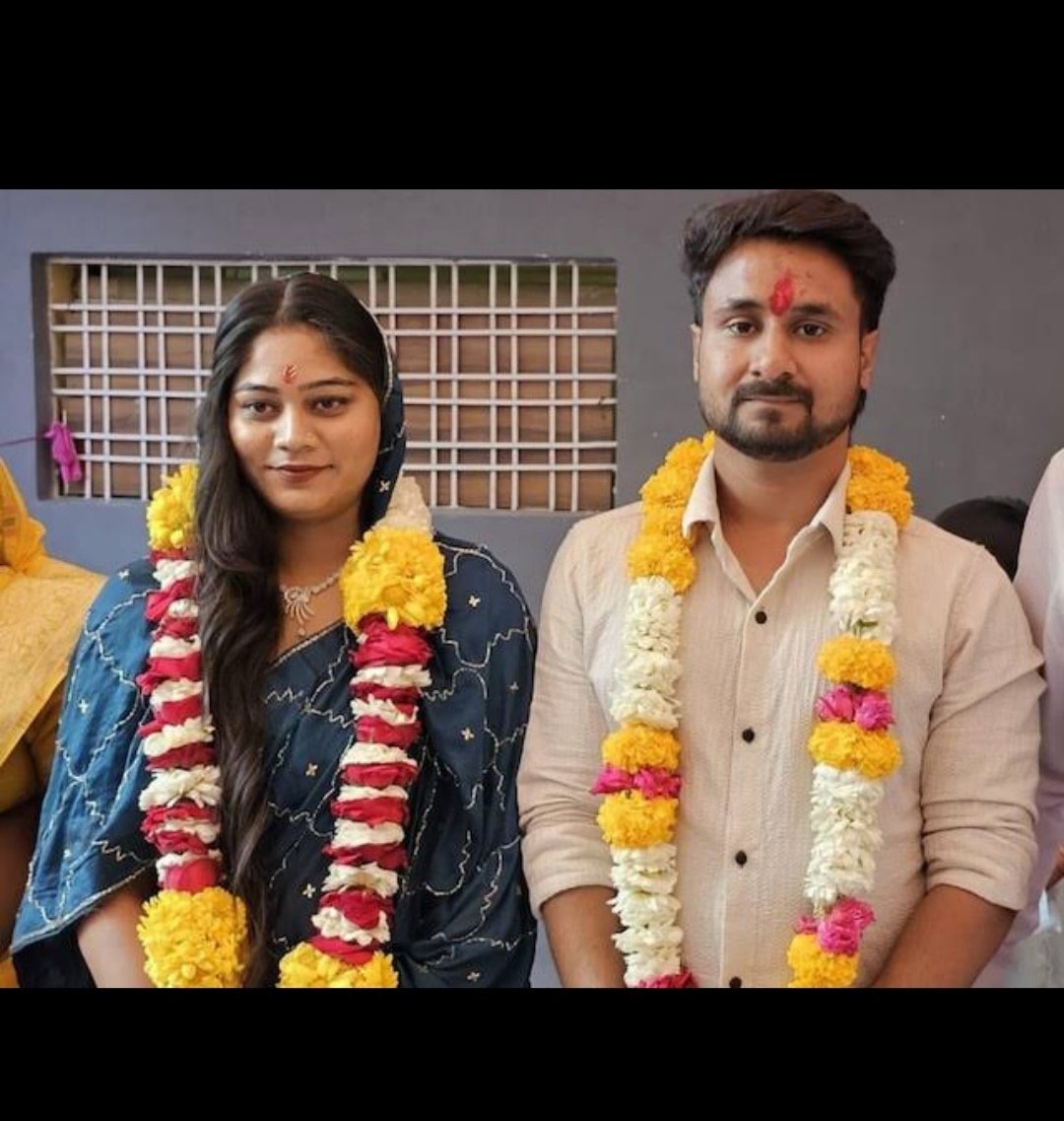pawan_josar's tweet photo. शादी का कार्ड नहीं, मौत का वारंट था

कभी सोचो, राजा रघुवंशी ने जब शादी के कार्ड छपवाए होंगे,
तब उसने ये नहीं सोचा होगा कि
"हनीमून" उसकी ज़िंदगी का "डेड एंड" होगा।

कसमे, वादे, रस्में, फेरे — सब एक फ्रॉड स्क्रिप्ट का हिस्सा बन गईं ।
दुःखद https://t.co/DSLAIajqwv