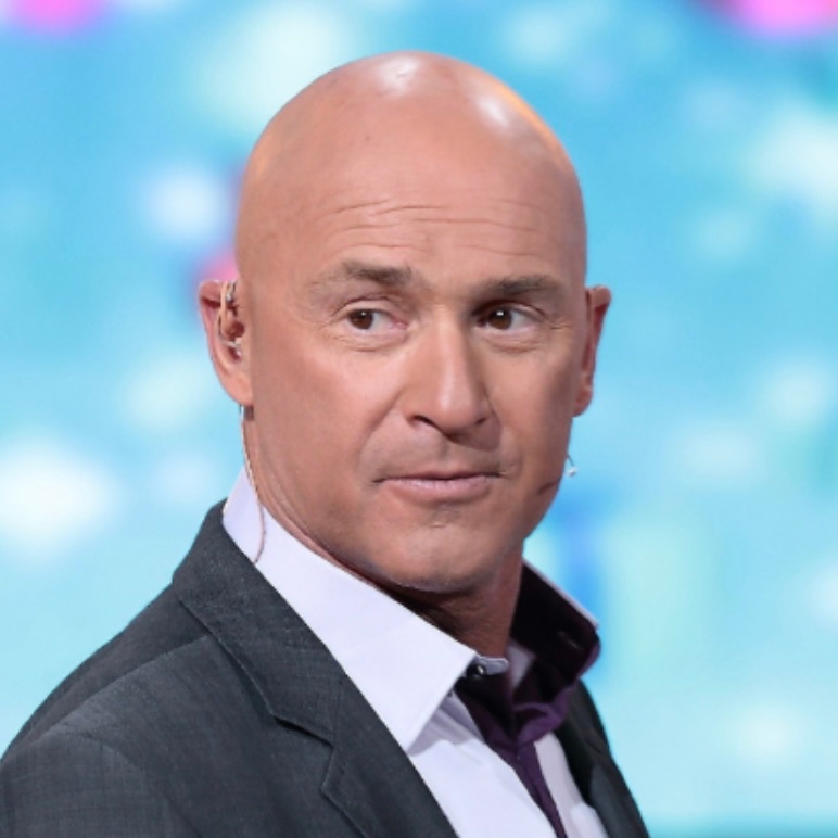 Etienne Guffroy (@etiennegu) on Twitter photo Agassi et Lagaf’ ne seraient donc qu’une seule et même personne ? Agassi et Lagaf’ ne seraient donc qu’une seule et même personne ?
