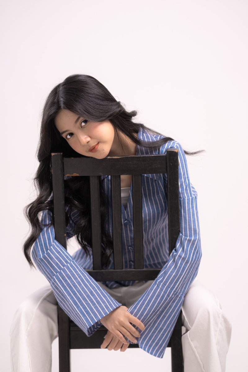 AR_AnindyaJKT48's tweet photo. met hari #seNIN https://t.co/QWxRT7OiOX