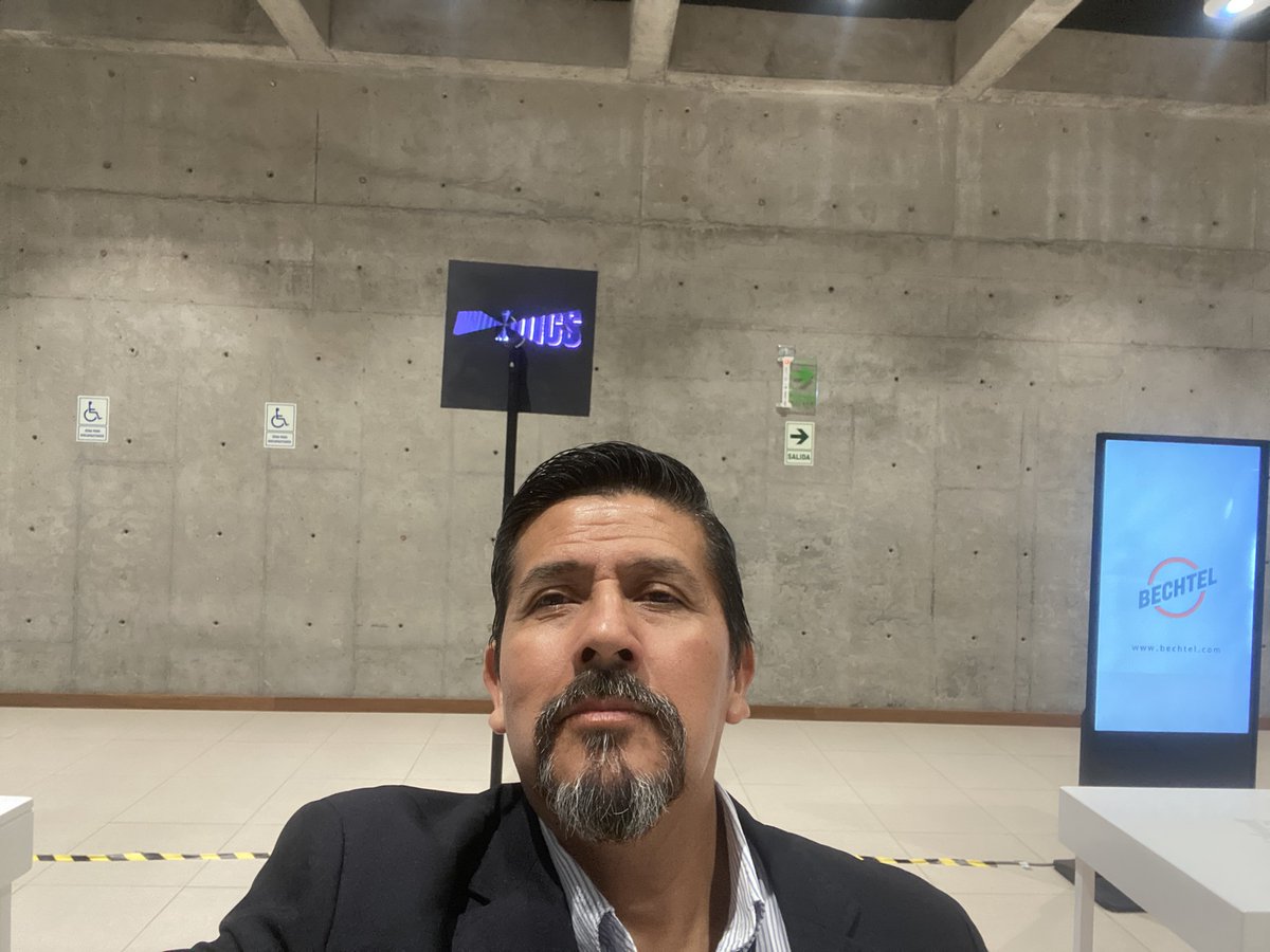 Enrique_JEGA's tweet image. Los hologramas ya no son futuro: son el presente para destacar tu marca con impacto e innovación. 📩 enrique@stringnet.us
#EGArbulu #Stringnet