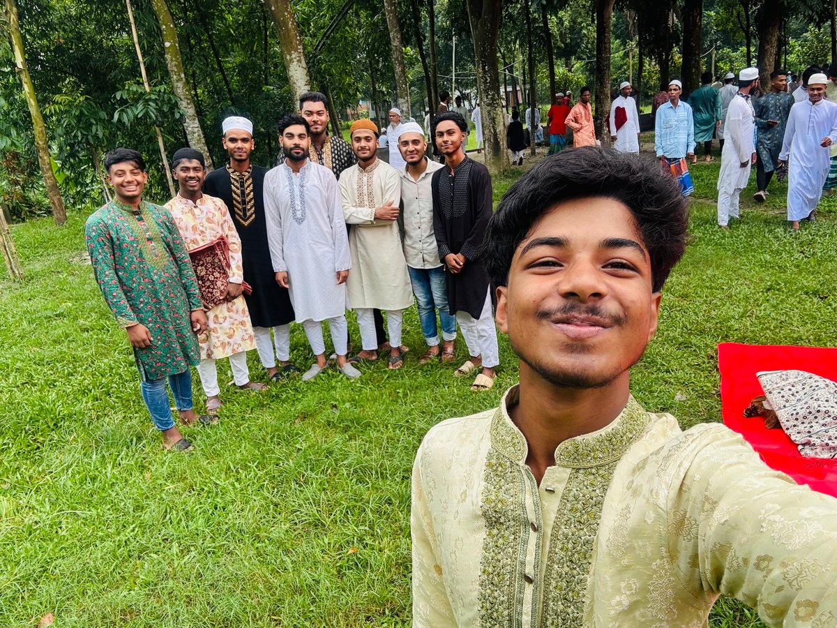 shuvo____9's tweet photo. Eid vibes💥 https://t.co/EZhLWkhzBn
