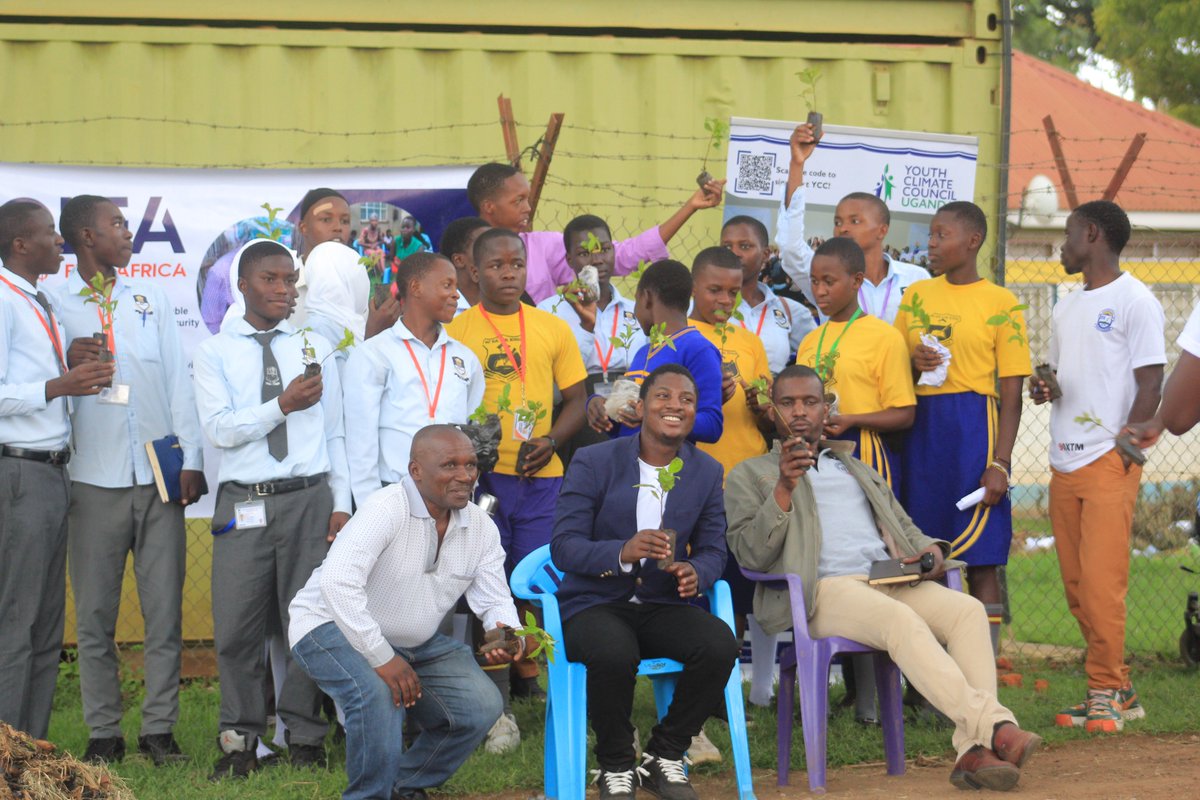 Youth Climate Council Uganda (@yccuganda) on Twitter photo Young voices echoed loudly in Kyangwali Refugee Settlement at the <a href="/YCCUganda/">Youth Climate Council Uganda</a> Regional Consultation & <a href="/LCOYUganda1/">Uganda Local Conference of Children and Youth</a>.
From bold takes on #climatejustice to real refugee-led solutions, this was more than a meeting—it was a movement.
#LCOYUganda2025 #YCCConsultation2025 Young voices echoed loudly in Kyangwali Refugee Settlement at the <a href="/YCCUganda/">Youth Climate Council Uganda</a> Regional Consultation & <a href="/LCOYUganda1/">Uganda Local Conference of Children and Youth</a>.
From bold takes on #climatejustice to real refugee-led solutions, this was more than a meeting—it was a movement.
#LCOYUganda2025 #YCCConsultation2025