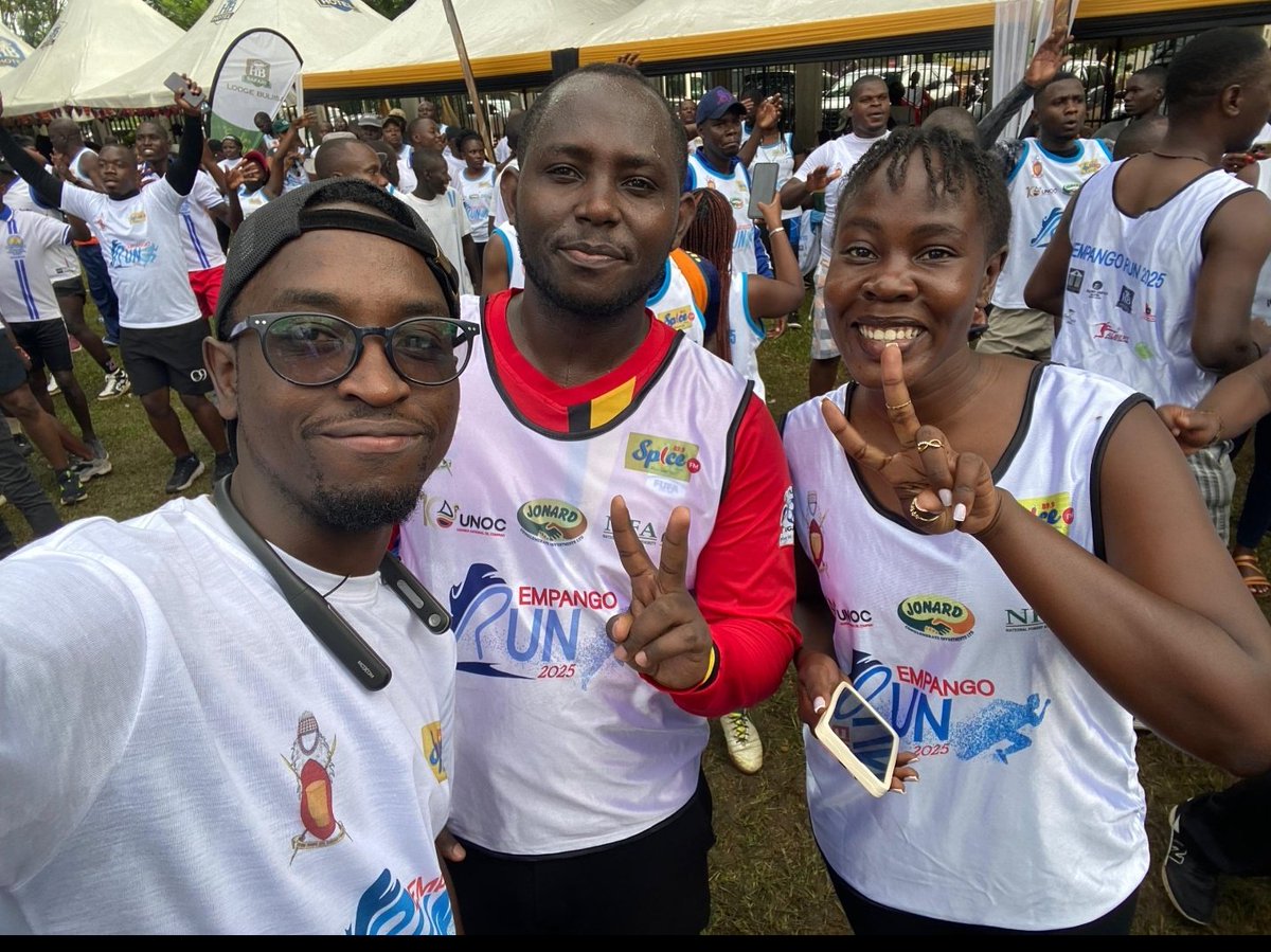 Frank Byamukama🇺🇬 (@f_byamukama) on Twitter photo Happy heroes day to all the legends that have not returned home since the empango run on saturday. Muli nkaha beitu?
<a href="/RotaractHoima/">Rotaract Hoima Kitara - City Oilers</a>. Happy heroes day to all the legends that have not returned home since the empango run on saturday. Muli nkaha beitu?
<a href="/RotaractHoima/">Rotaract Hoima Kitara - City Oilers</a>.