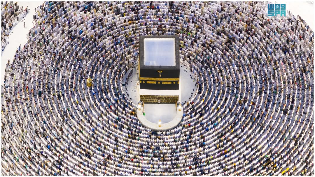 Haramain_KSA's tweet photo. A Serene View of the Holy Mosque on the Second Day of Tashreeq
مشهد روحاني للمسجد الحرام في ثاني أيام التشريق

#Hajj #Makkah #Haram #saudiarabia 
#حج #مكة #المسجدالحرام #نسك #السعودية https://t.co/LS2wvhGcTa