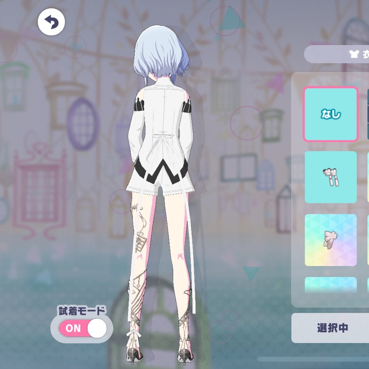 - 3 being EVERYWHERE on her outfit, symbolising the importance of niigo. 
- clock hands oher outfit, the same as ena's. it'd point to 10:45. 
- her earring is made of 3 triangles. two black, two white. (niigo..)
- music notes adorn around her legs, in treble clef