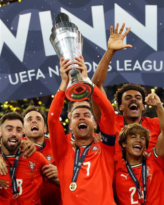 Kumekucha wanamichezo 🏆🥇

#BaseTvsportnews #NationsLeague #portugal
