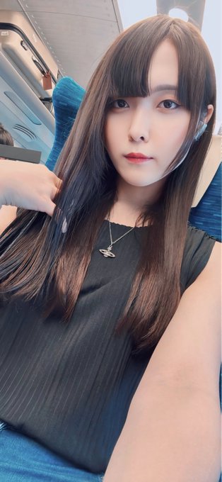 月乃クロロの顔写真