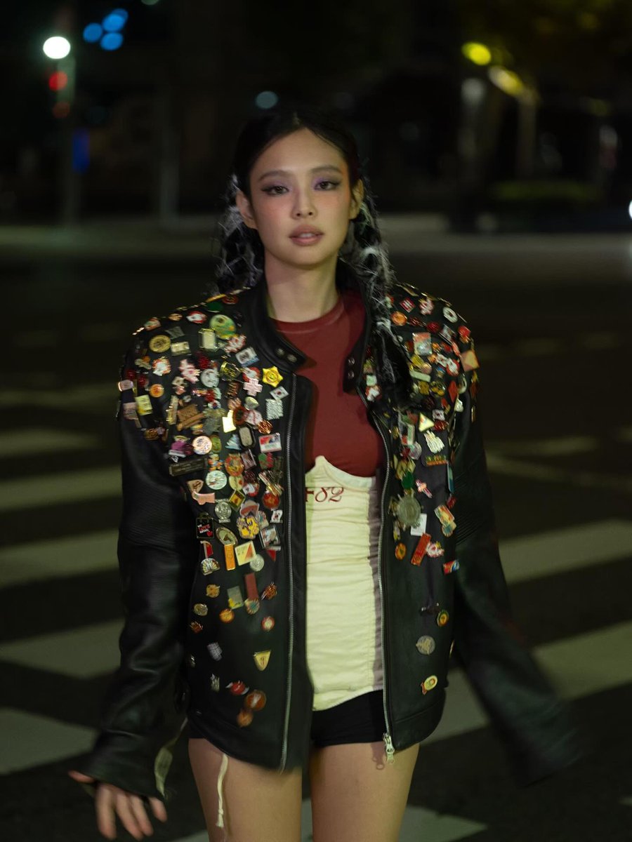 jennie proving every time that she has always the best concepts