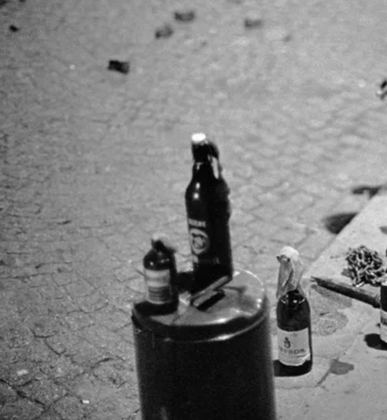 1979/06/09. Josefa López Salinas hainbat molotov koktel jaurti zizkioten ultraeskuindar talde batek zauritu zuen.

#BilboHariGorria 
#GerraZikina