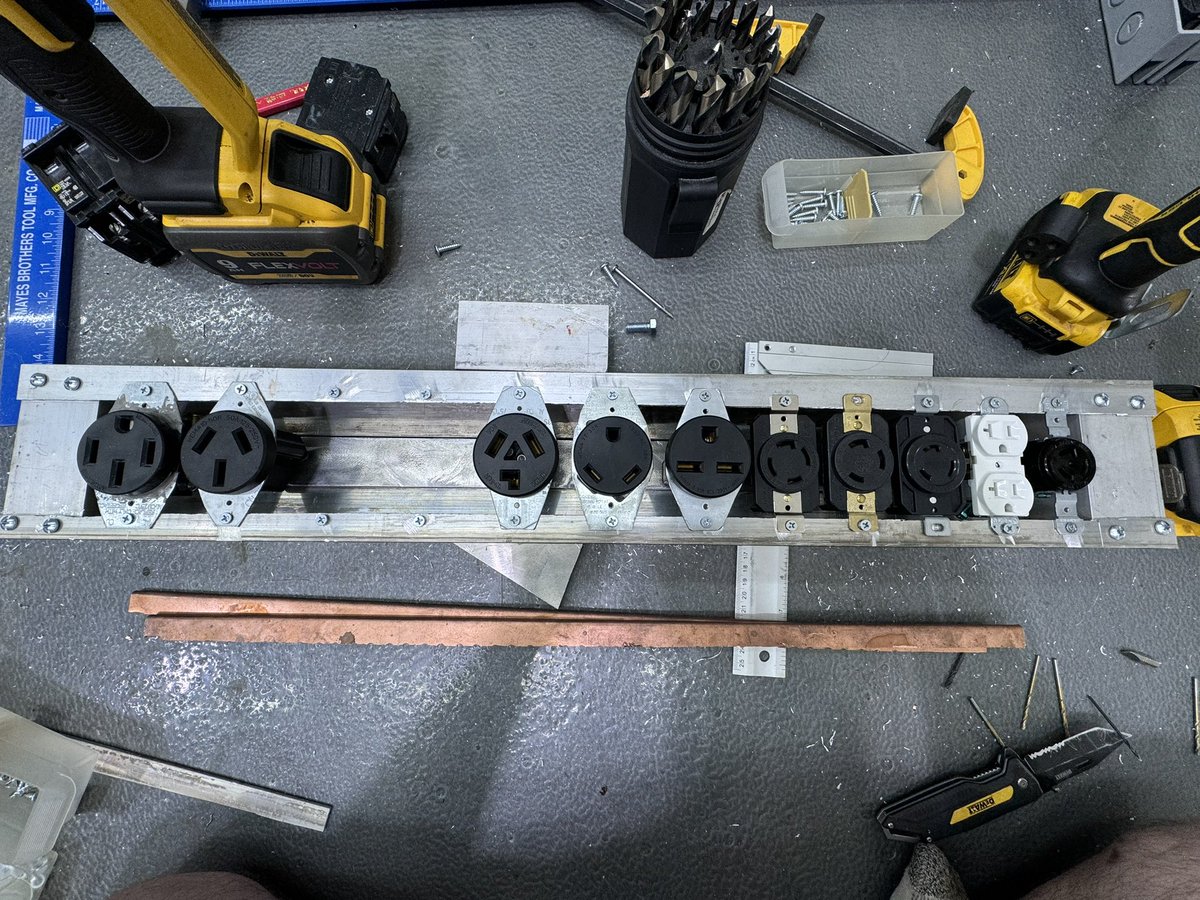 Byte My Bits tweet media