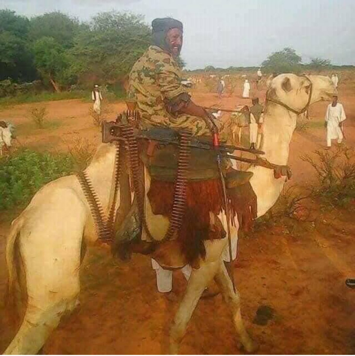 البرهان اركان حرب الفريق الدابي، ممثل البشير في دارفور ومنفذ حرب الإبادة  (٣٠٠ الف قتيل ) وكان  هو المؤسس لمليشيات الجنجويد  ومن اشرف  علي حرق  اكثر من ٣٠٠ قرية  في دارفور !!! وهو من سلم ولايتي الجزيرة وسنار لكي يصنع الفوضي والقتل ؟؟؟ ليكون هو البطل ومنقذ الجماهير !!!