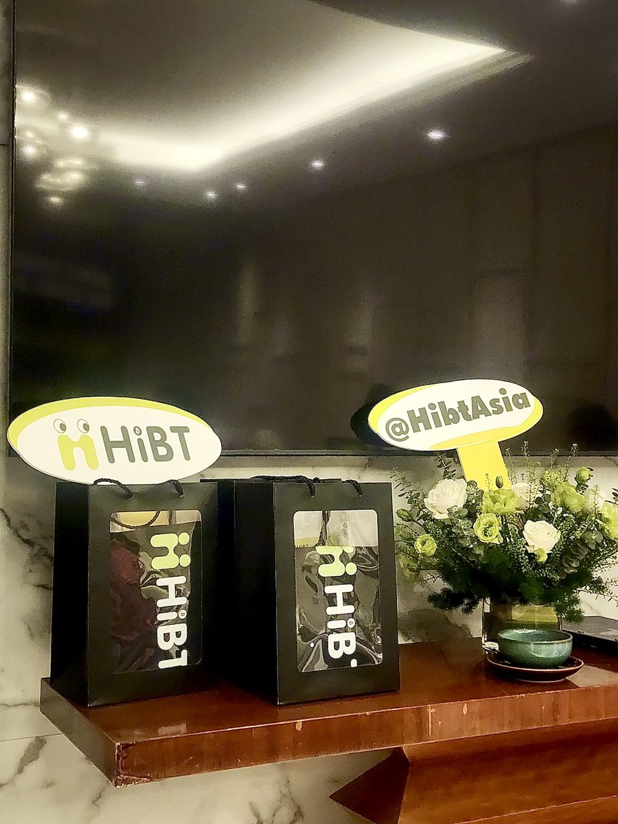 HibtAsia's tweet photo. 🥳 HiBT Connect Offline Party – Đà Nẵng

Tối 7/6 vừa qua, HiBT đã tổ chức buổi Offline ấm cúng tại Ngũ Hành Sơn, Đà Nẵng, quy tụ những builder, trader, và anh em đam mê Web3 từ khắp nơi! 🇻🇳

🎯 Tại sự kiện, chúng mình đã:
✔️ Kết nối và giao lưu trực tiếp với cộng đồng HiBT
✔️ Chia sẻ định hướng phát triển của sàn trong thời gian tới
✔️ Lắng nghe nhiều góc nhìn hay ho từ các builder và người dùng tại Việt Nam

🥂 Một buổi tối tràn đầy năng lượng, tiếng cười và những cuộc trò chuyện thú vị!

🙏 HiBT xin chân thành cảm ơn các dự án, đối tác @Ecrypto_VN @erikhieubnb @TND_Capital @Dgroup_Gems @BD_GemX đã tham gia, và ủng hộ cộng đồng HiBT Asia.

Hẹn gặp lại ở những điểm dừng tiếp theo trên hành trình Web3! 🚀

#HiBT #Hibtasia #Hibtvietnam #HiBTCommunity #HiBTonTour #Web3Vietnam #DanangMeetup