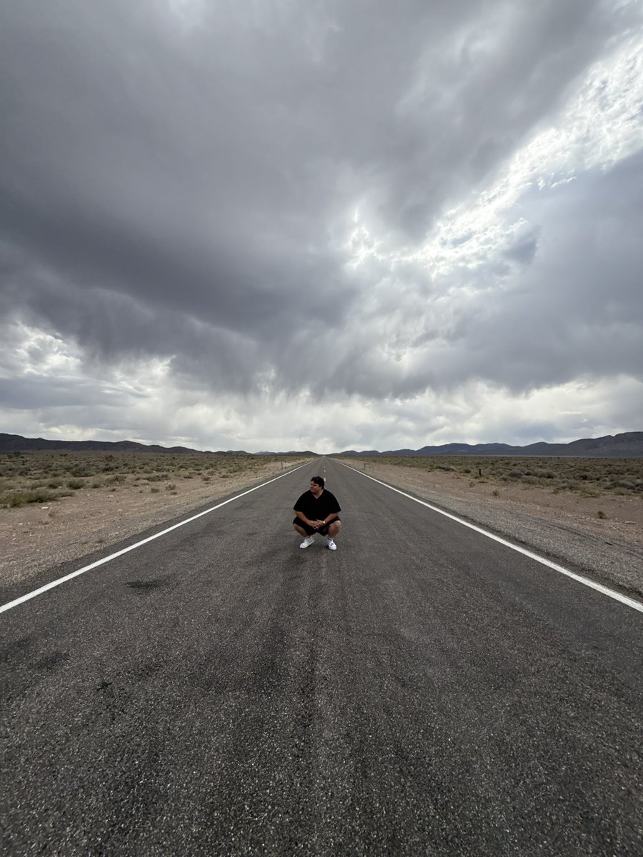 teufeurs's tweet image. Jai été du côté de la zone 51 rencontrer E.T 👽