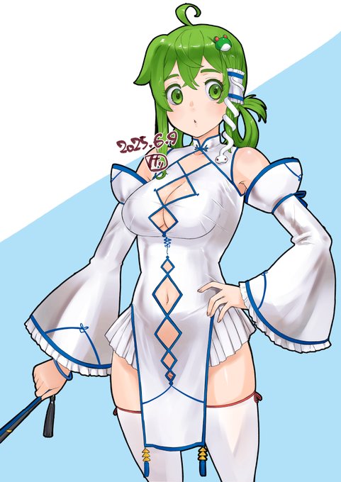 謎チャイナドレス風早苗 