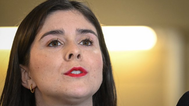 Republicanos presentó oficio por "trueque" entre el Serviu y la familia Allende: Cuestionan pago con "obras de arte que jamás salieron del poder de la propia Fundación" #Cooperativa90 tinyurl.com/24jnzcy2