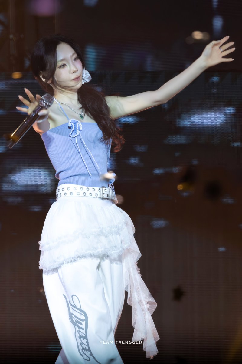 TeamTaenggeu's tweet image. 250607 The TENSE in Hong Kong
우리 오래 오래 가자🩵
#태연 #Taeyeon
#TAEYEON_TheTENSE_in_HONGKONG
#TAEYEON_TheTENSE
#TheTENSE
#GirlsGeneration #소녀시대