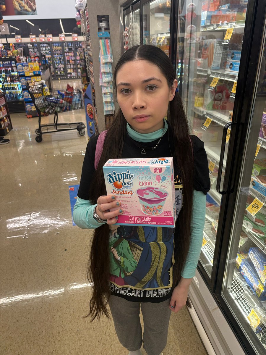 Queenie4ever's tweet photo. I’m excited to try the new @dippindots Sundaes in Cotton candy & Cookies ‘n cream! #Sponsored #sundaefunday #ripplestreet https://t.co/eIe4C3I1No