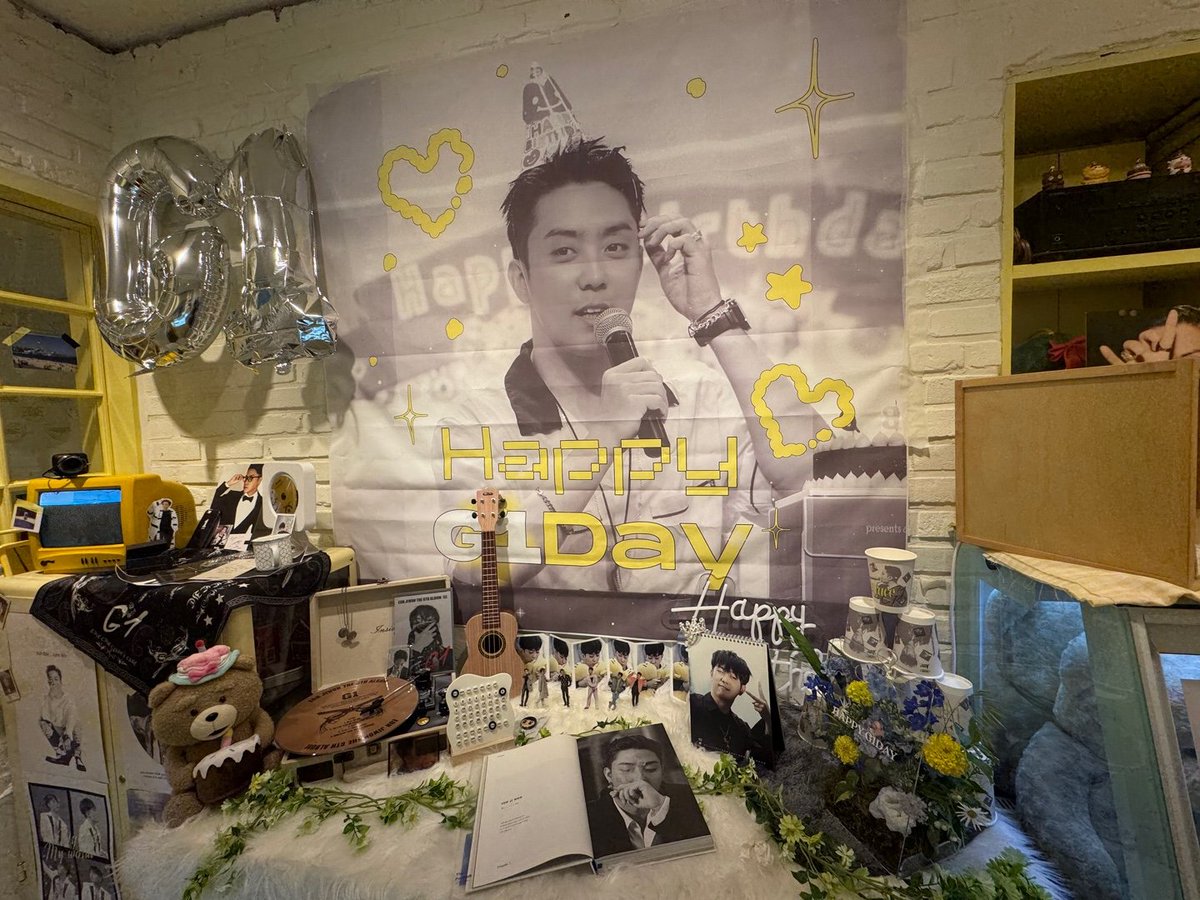 얼마만의 찌카페 투어인지..
카페 열어주셔서 감사합니다 
#은지원 #Eunjiwon #G1 
#WILL_ALWAYS_BE_HERE_FOR_G1