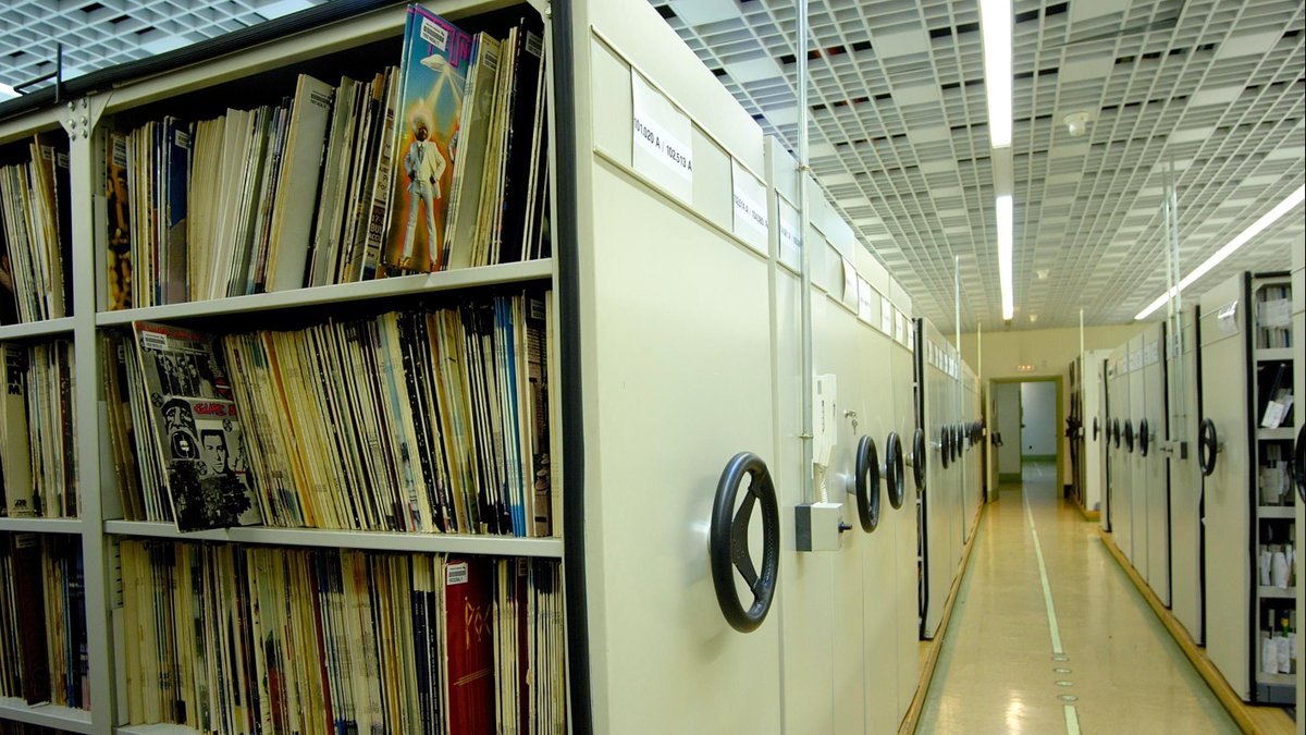 Archivo RTVE (@archivortve) on Twitter photo En el Día Internacional de los Archivos, disfruta de otra de las joyas del Archivo Sonoro de <a href="/rne/">Radio Nacional</a>: un recorrido de 100 años por los sonidos que atesora rtve.es/a/16613514 #FelizLunes En el Día Internacional de los Archivos, disfruta de otra de las joyas del Archivo Sonoro de <a href="/rne/">Radio Nacional</a>: un recorrido de 100 años por los sonidos que atesora rtve.es/a/16613514 #FelizLunes
