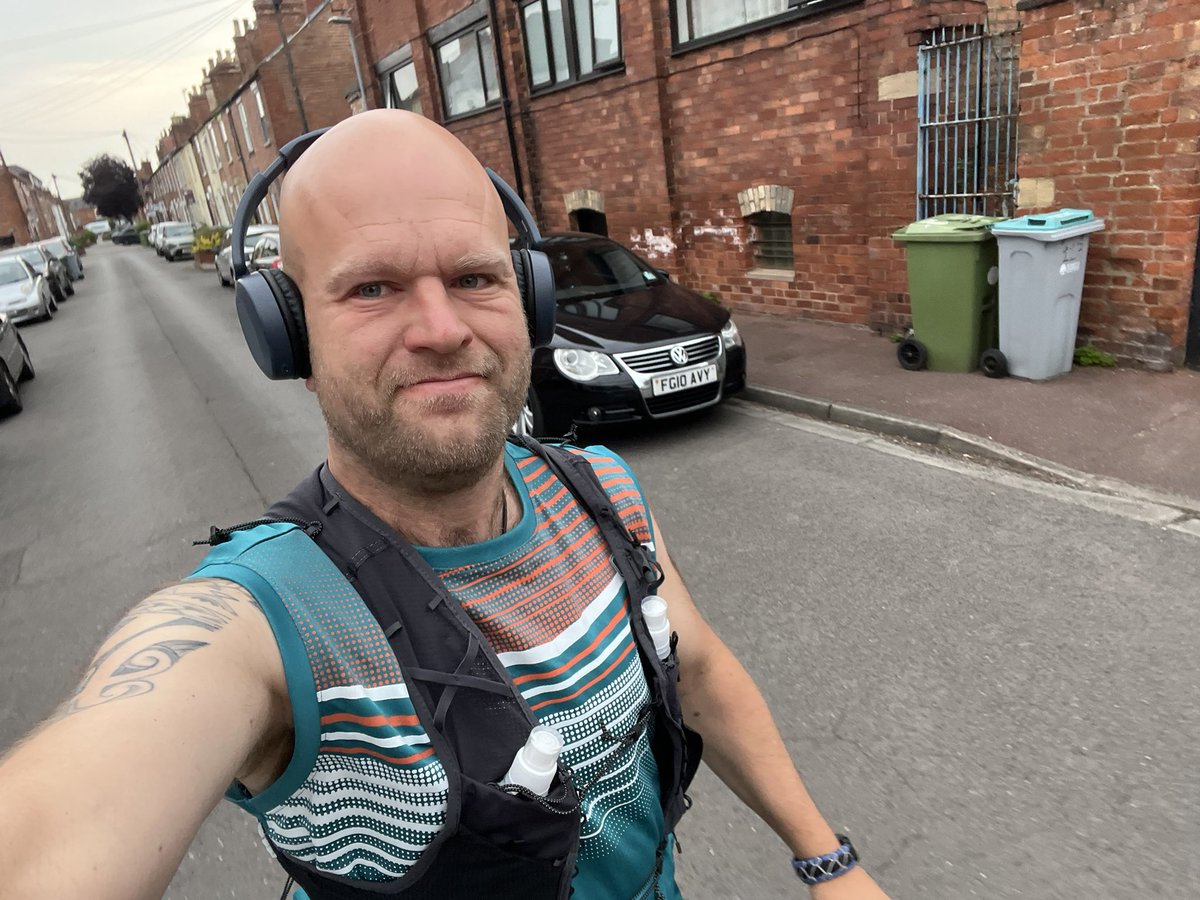 GorillaManFitn1's tweet image. 6 am morning run to set me up for the day 💪🏃 #6amclub #6amrun #stravarun #morningrun #silvarunningvest #summerchellenge2025 #fitnessmotivation2025