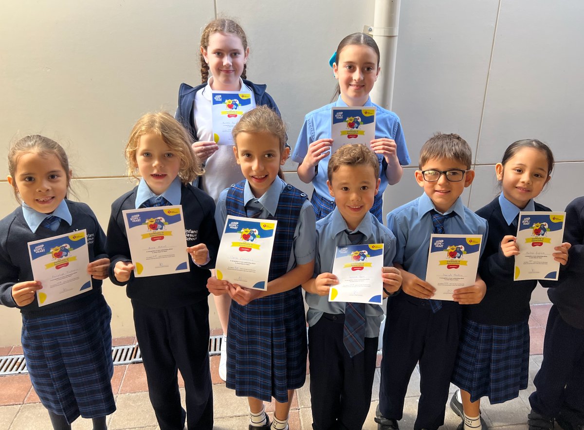 InfantJesus54's tweet image. For over 40 years Heart Heroes have logged many minutes and hours of skipping. This year we’re amping up the excitement, 40,000 hours of skipping, nationwide. Are you in? Lace up and be part of history.
@heartfoundation #JumpRopeForHeart #ConnectedLearners #MotivatedLearners