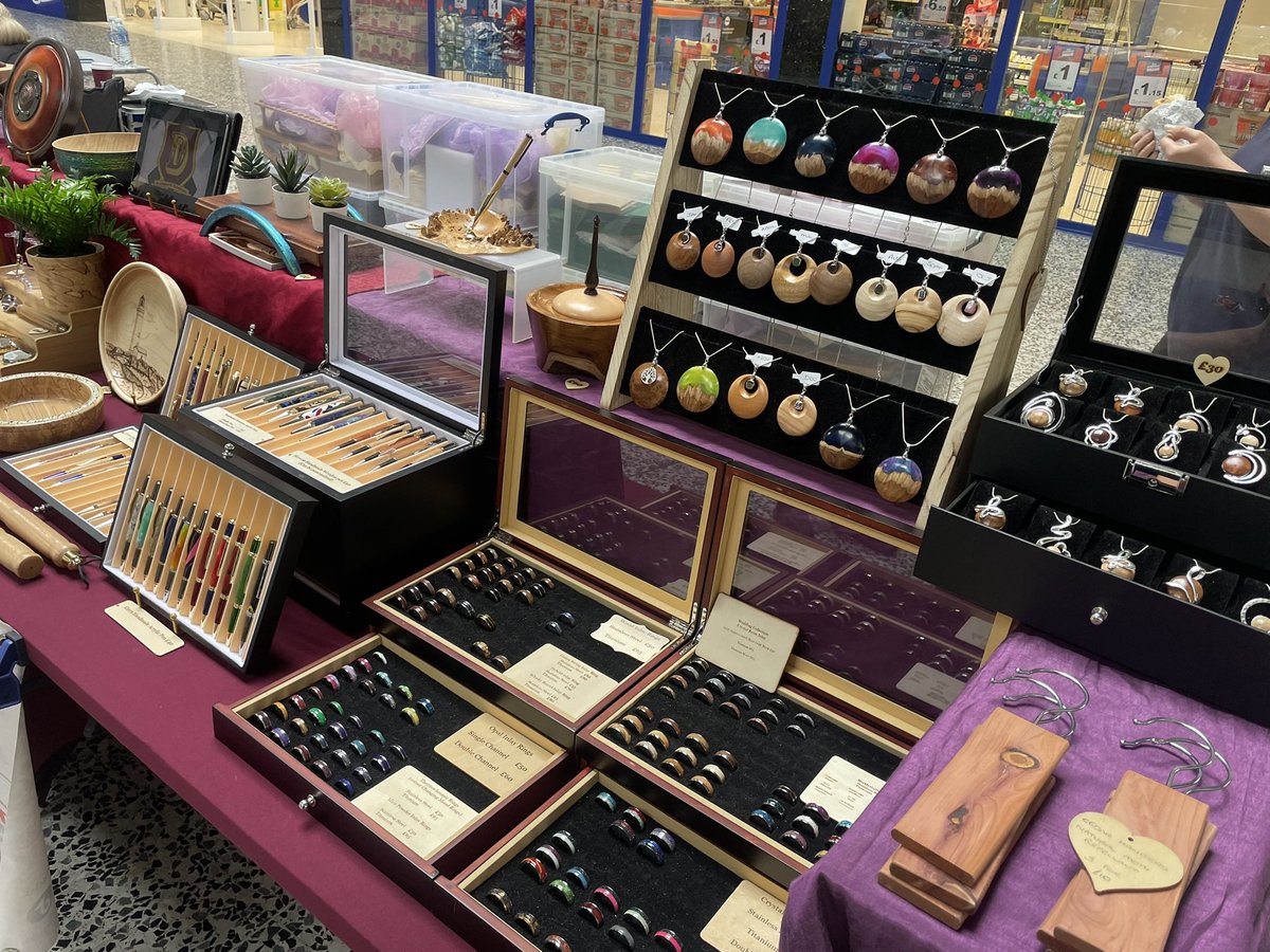 We are all set up ready for the day with <a href="/WoodturnersWife/">The Woodturner’s Wife</a> at the <a href="/CraftyDukeEvent/">Crafty Duke Events</a> event in the crossgates shopping centre. #ukgiftam #ukgifthour #handmade