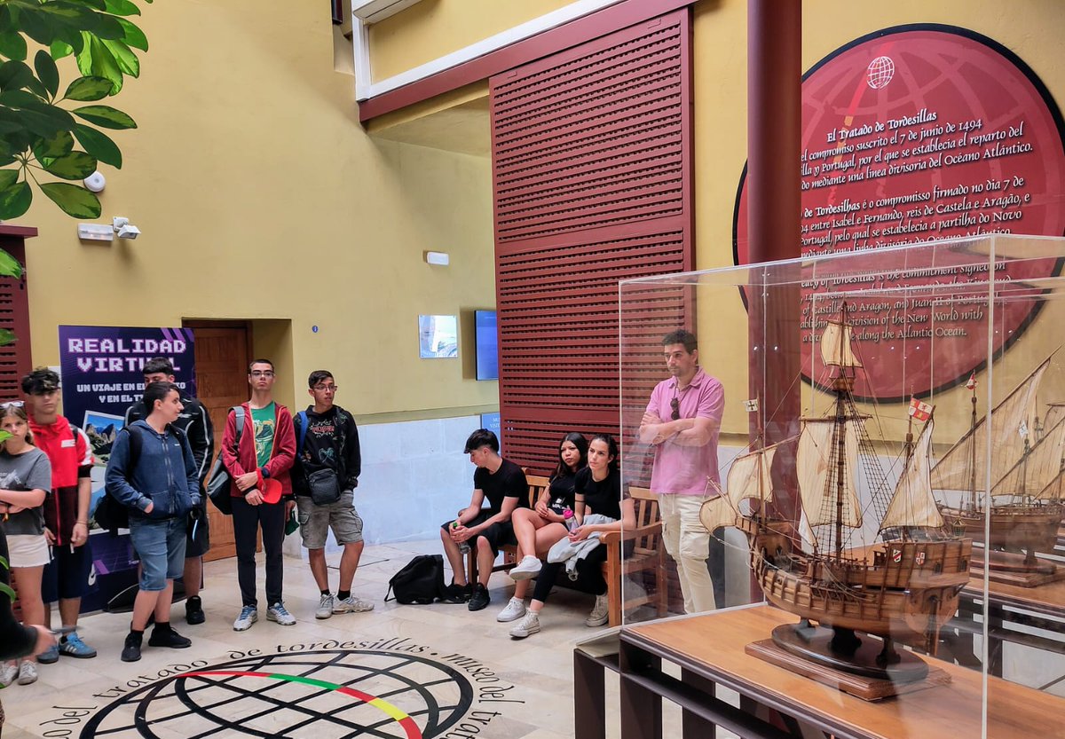 Magnífico día de visita a Tordesillas con los chicos y chicas de FP, de Servicios Administrativos de Grado Básico.