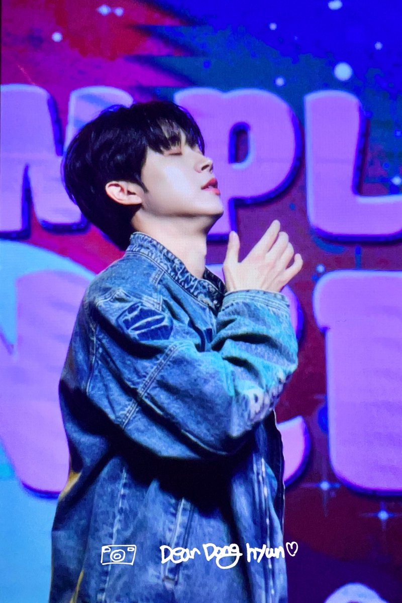 deardonghyun_'s tweet photo. 250607 한국 팬미팅 THE RISE 1부

춤신춤왕 김동현🤭

#동현 #김동현 #어화동동이 #DONGHYUN #골든차일드 #GoldenChild https://t.co/a5X1rVL7nh