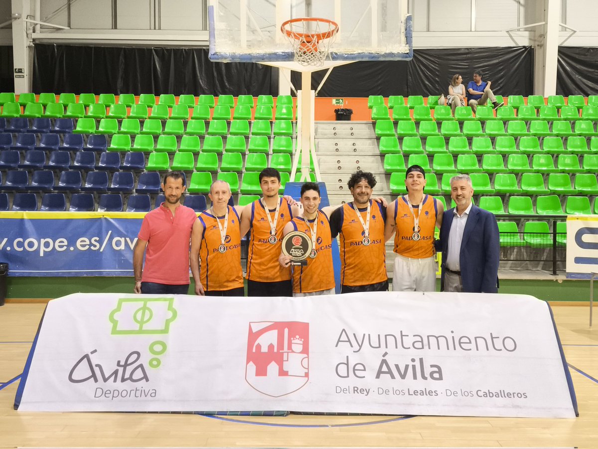 Final de la Liga 3x3 de 2ª División 

🥇Lo que diga mi señora (azul)
🥈 Drink Team (naranja).

<a href="/FBCyL/">FBCyL</a>