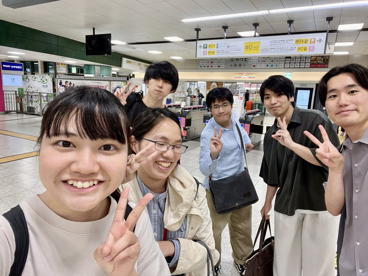 🌸活動報告🌸
こんばんは✨

昨夜は学生練習があり、明日のレッスンで扱う曲を中心に合わせました♪学生たちで改善点を出し合うことで、より曲の解釈が深まったと思います🍀

明日のレッスンでは、4月から積み重ねてきたものを最大限、表現できるように頑張ります🔥

#中大混声 #中央大学 #中大 #合唱