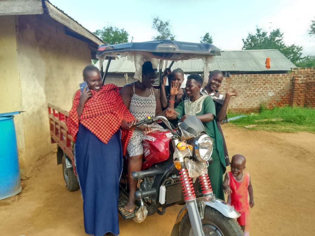 ReliefWomen's tweet photo. #Torit: #SouthSudan: Ever Green Women Group of Himodonge Payam, is one of the @ReliefWomen's vegetable growing beneficiaries received the mean of transport from @UNHCRSouthSudan to boost their transportation of their vegetable products from garden to the markets in Torit County. https://t.co/vu7SxBaScO