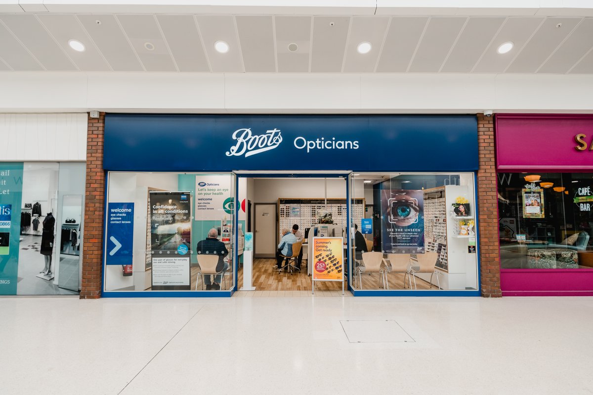 SpringsShopping's tweet image. Visit our Boots Opticians store today!​

​From eye tests to great discounts on designer eyewear, uncover this great store and the friendly staff behind it.​

Book an eye test online here: ow.ly/5RrF50W4NJh

#TheSpringsShoppingCentre #TheSprings#Buxton #BootsOpticians