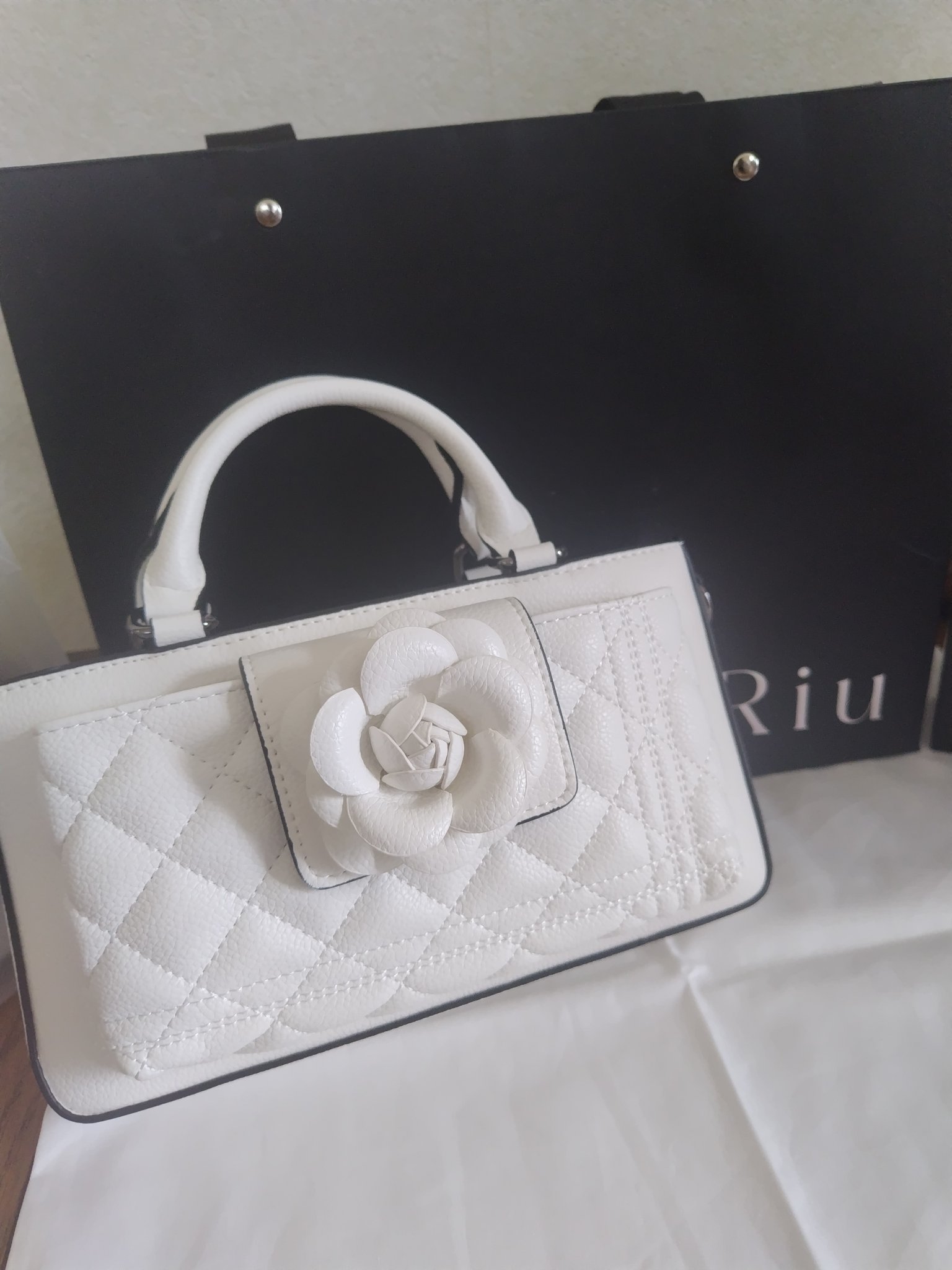 Riu riu キルティングフォーンバッグ Rちゃん 【公式通販】