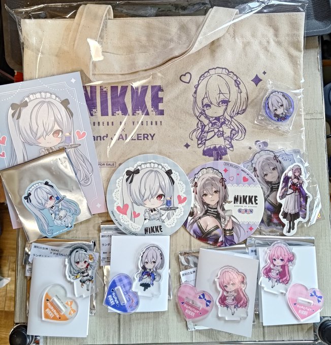 そしてこれが戦利品!
お目当ての仙台店だけで貰える紅蓮のトートバッグも無事ゲットし他の買いたい物も買えて大満足💜💜💜
ランダムグッズもシンデレラと紅蓮とが中心に当たってくれて、欲しかったものが概ね当たり、超ラッキーでした🙏🙏🙏😍 