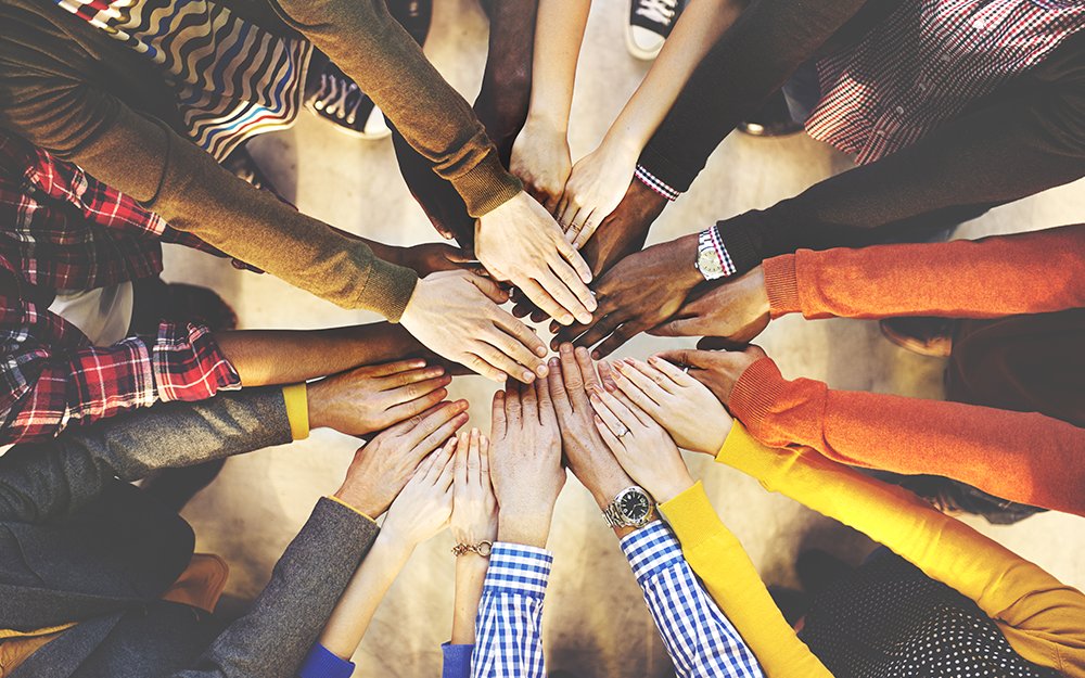 Chi vuole credere nella democrazia si confronta e vota.Chi non vota non vuole vivere in società