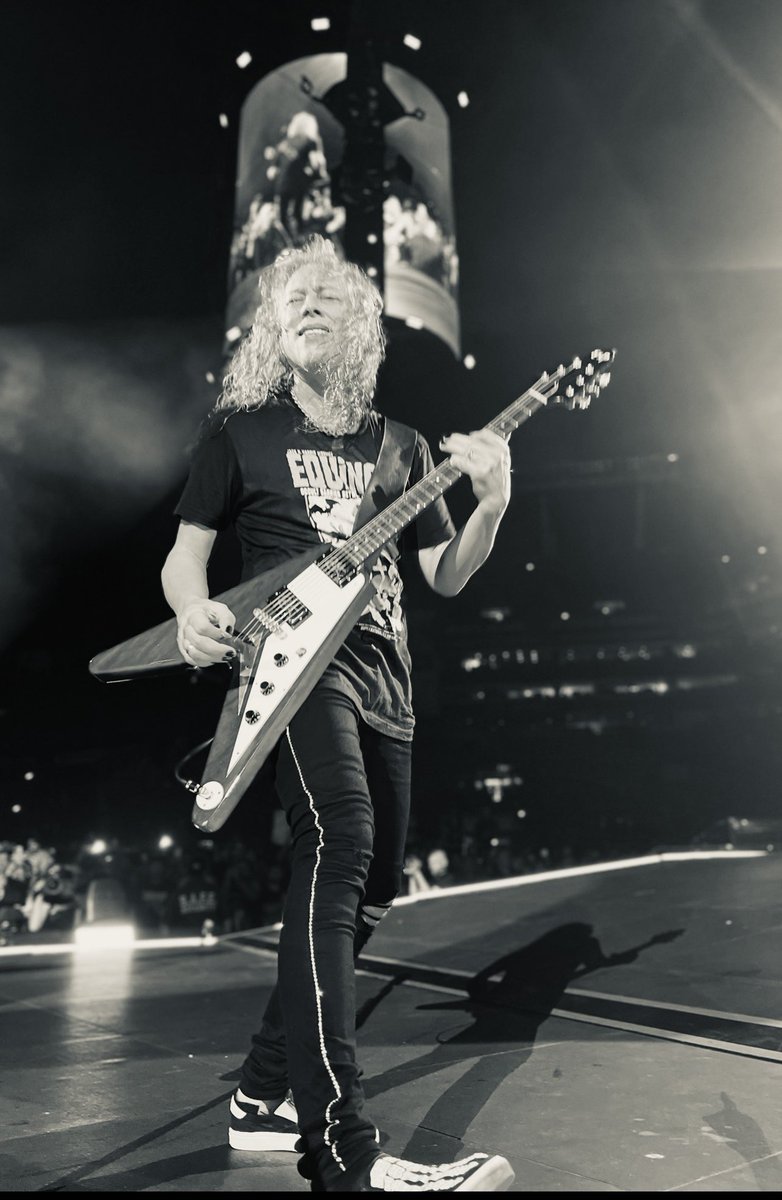What an absolutely surreal experience for night one in Tampa.... my first time seeing #metallica could'nt have been better.