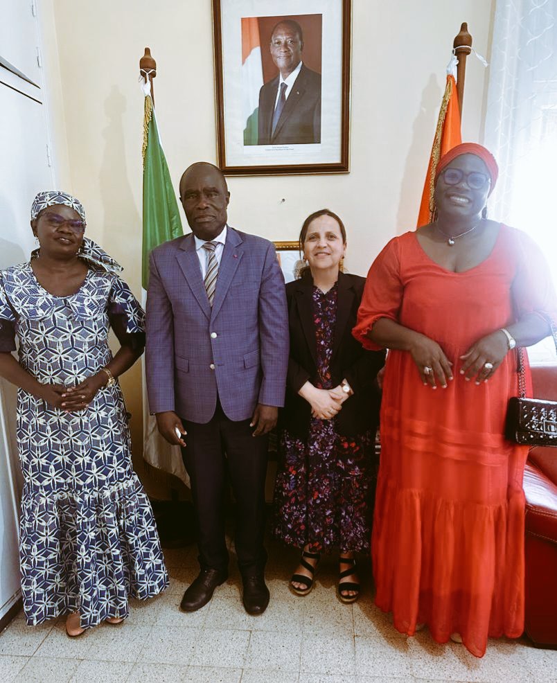 Une délégation du CEC de l'Union Africaine de Radiodiffusion #UAR reçue en audience par l'ambassadeur de #CôtedIvoire en #Algérie, le Professeur Alphonse Voho Sahi.
Plus d'infos👇👇👇

uar-aub.org/fr/single-post…