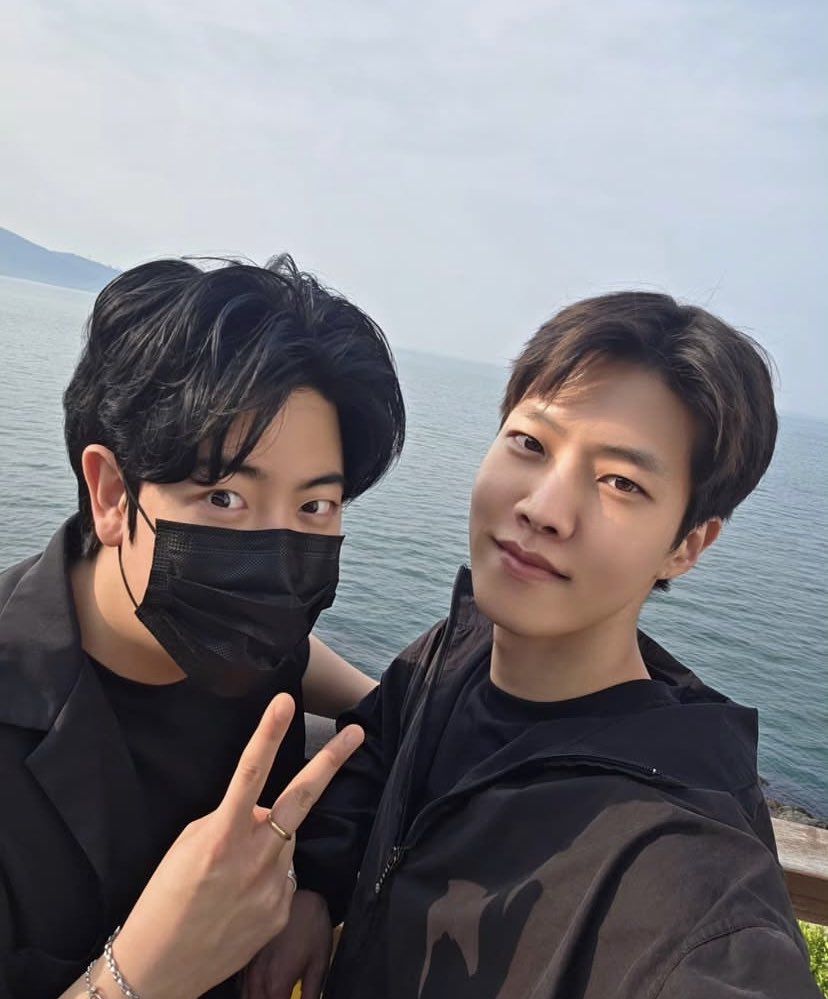 jibeom :(((( you look so happy &amp; healthy. glad you’re having the time of your life rn 🥺🥺