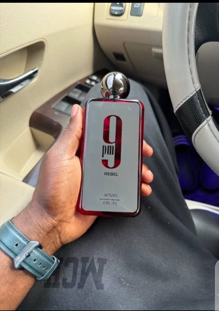 queendestiny050's tweet photo. This Sallah, let your scent speak before you do 

Grab any Royal Scent perfume and get a whole extra bottle FREE! No gimmicks. Just class.
DM to order 

we deliver swiftly and with style.
#SallahPlug #RoyalScent https://t.co/MrxgULIOkz