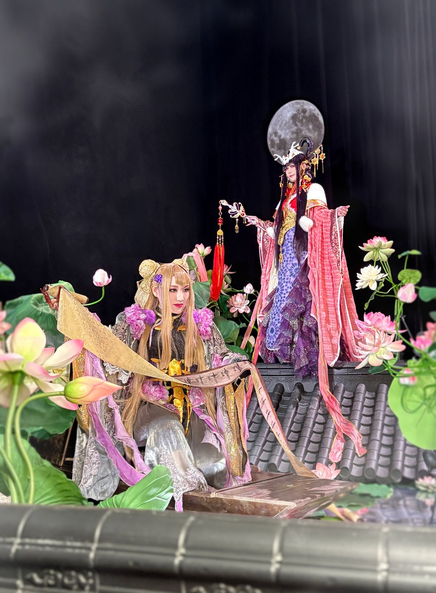 「よろしい。
　これより始まる汝の覇道、
　飽食の宴で祝賀せん！」
 　　　　──七殺天凌・照君臨──

蠍瓔珞∣HAOTOさん

衣装協力 <a href="/ryoufu_hyouu/">クロシオ</a>
武器制作 <a href="/siegfried174/">ジークフリート@衣装/道具依頼受け付け中</a>

#東離劍遊紀 #照君臨 #七殺天凌
#ThunderboltFantasy #サンファン