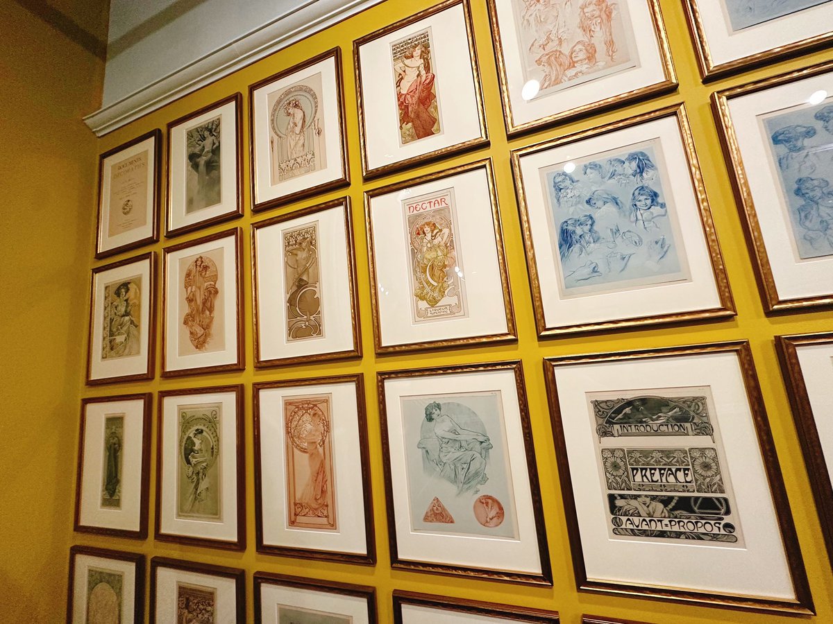 부드럽고 따뜻한, 말랑한 곡선
내가 가질 수 없는것