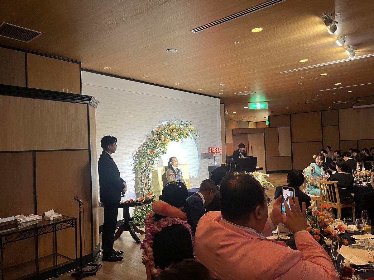 nozawa1224's tweet image. 川北の結婚式の中にある