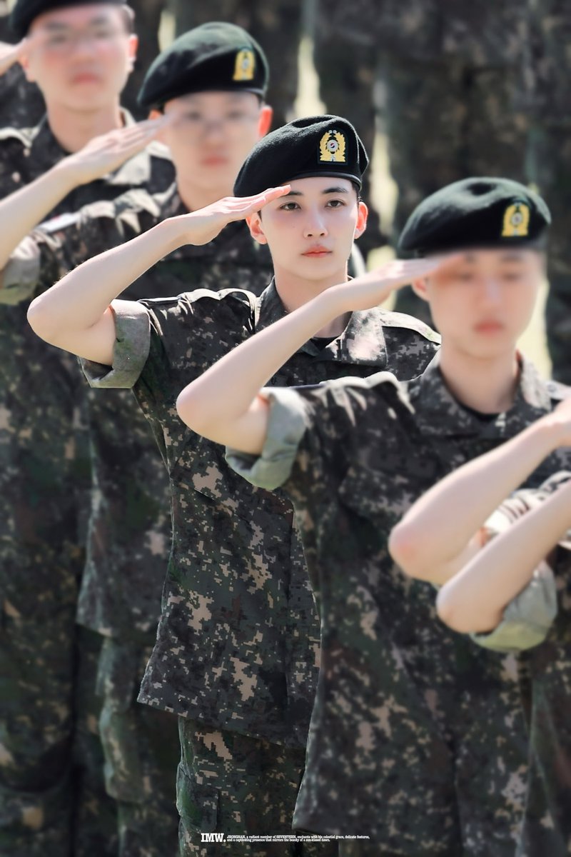 250605 수료식 🥹🐰

#SEVENTEEN     #JEONGHAN  #세븐틴     #정한