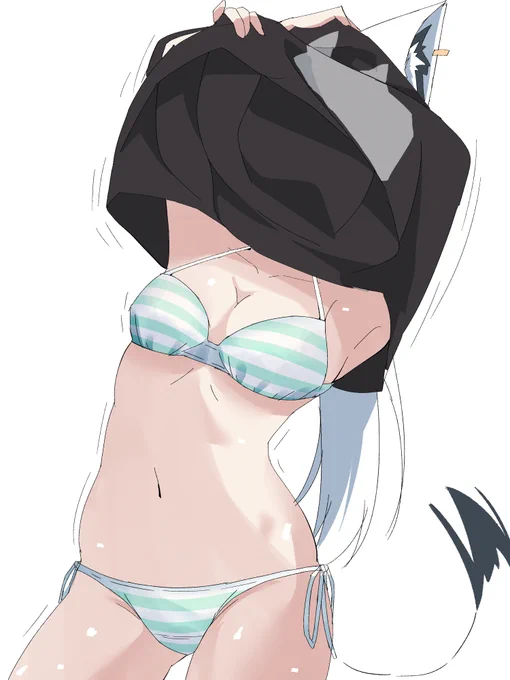 シャツが張り付いて脱げない狐