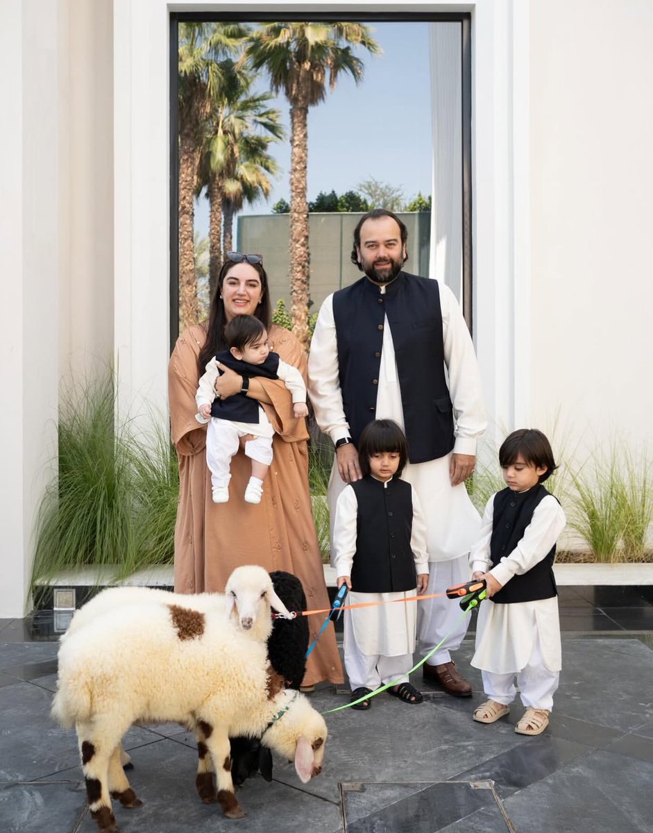 Eid Mubarak from itty and her boys. 🧿
<a href="/BakhtawarBZ/">Bakhtawar B-Zardari</a>